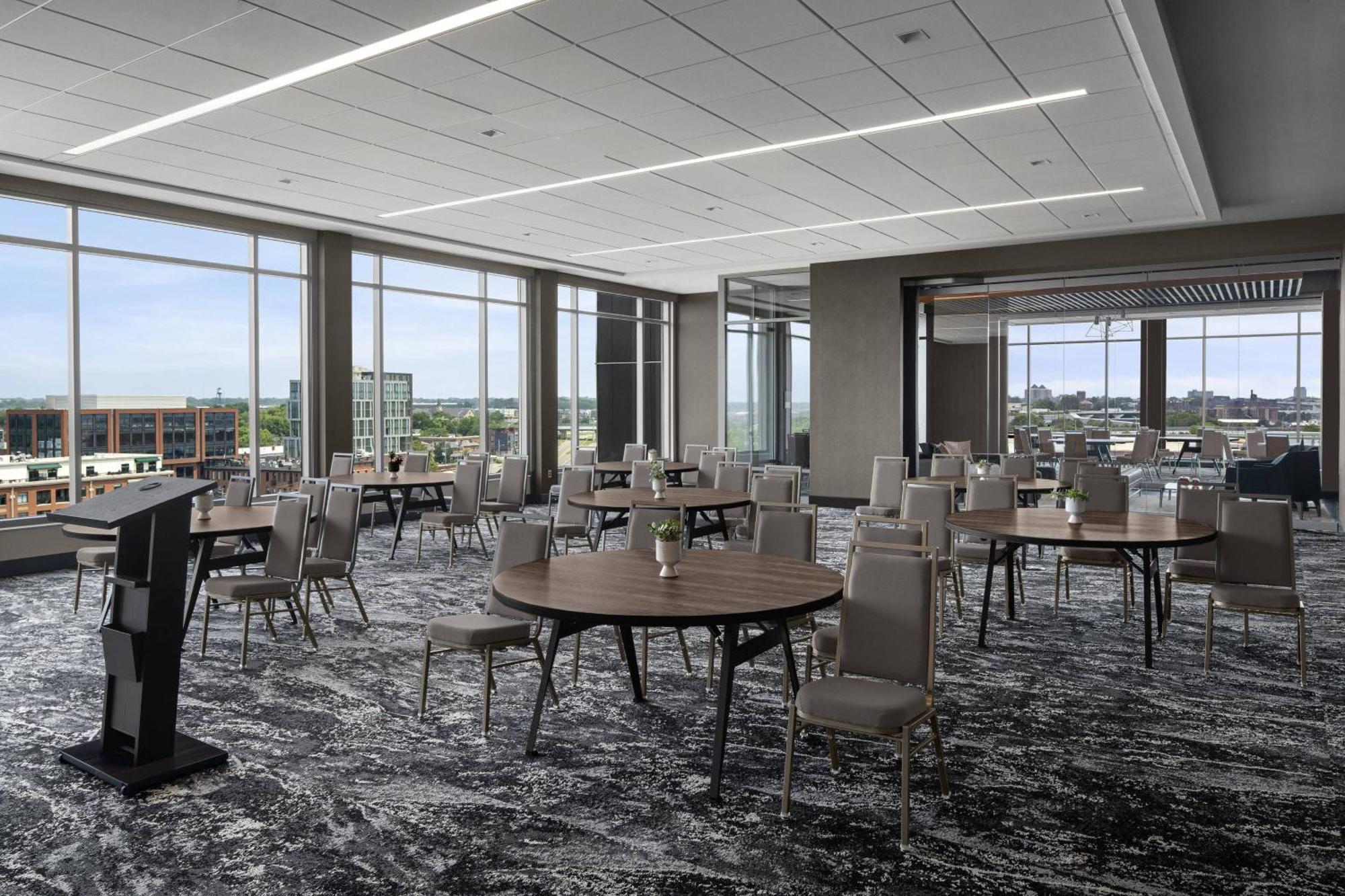 Ac Hotel By Marriott Columbus Downtown エクステリア 写真