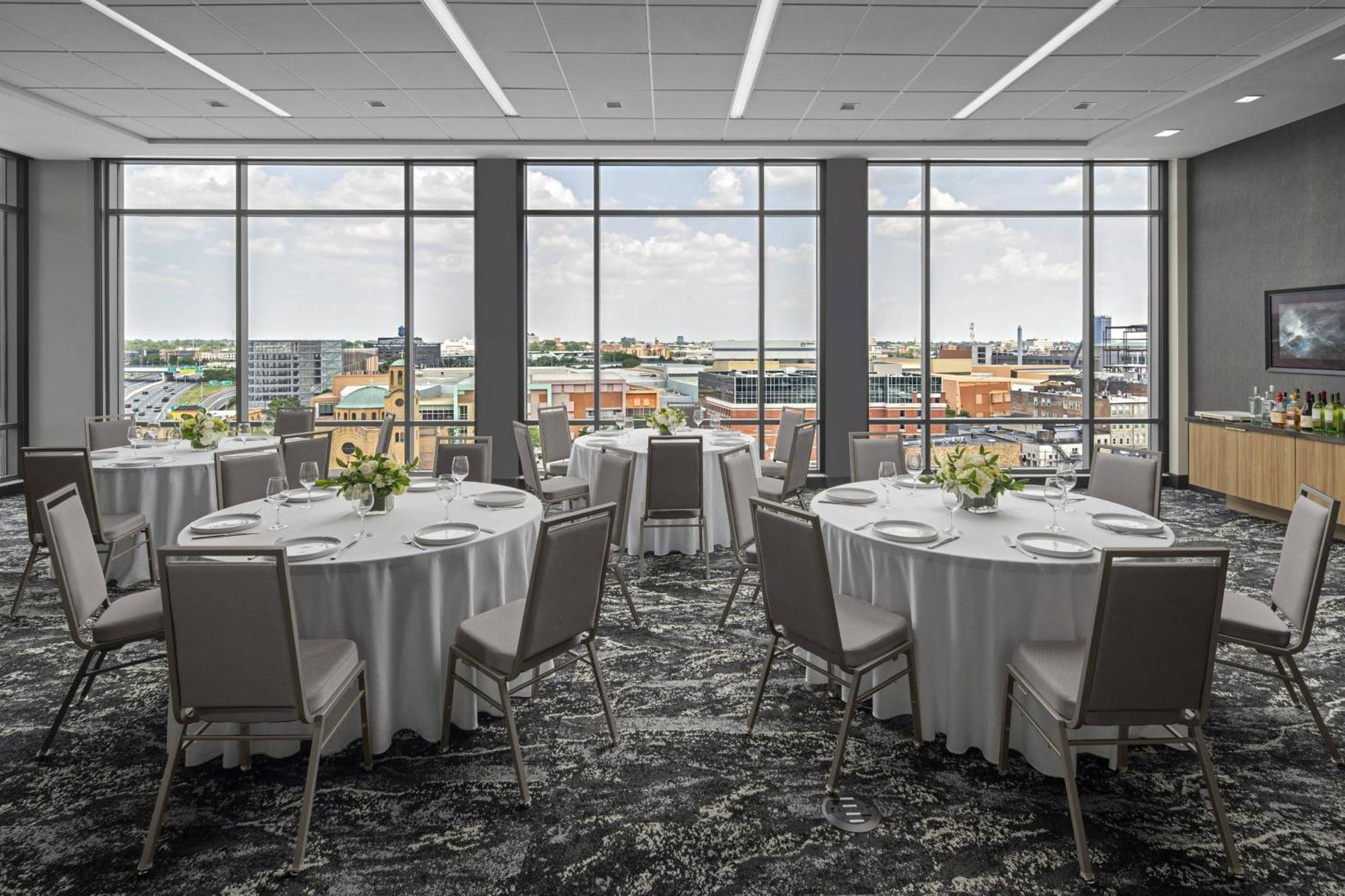 Ac Hotel By Marriott Columbus Downtown エクステリア 写真